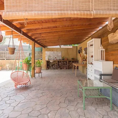 Romantic Escape In Apartament Argentona
